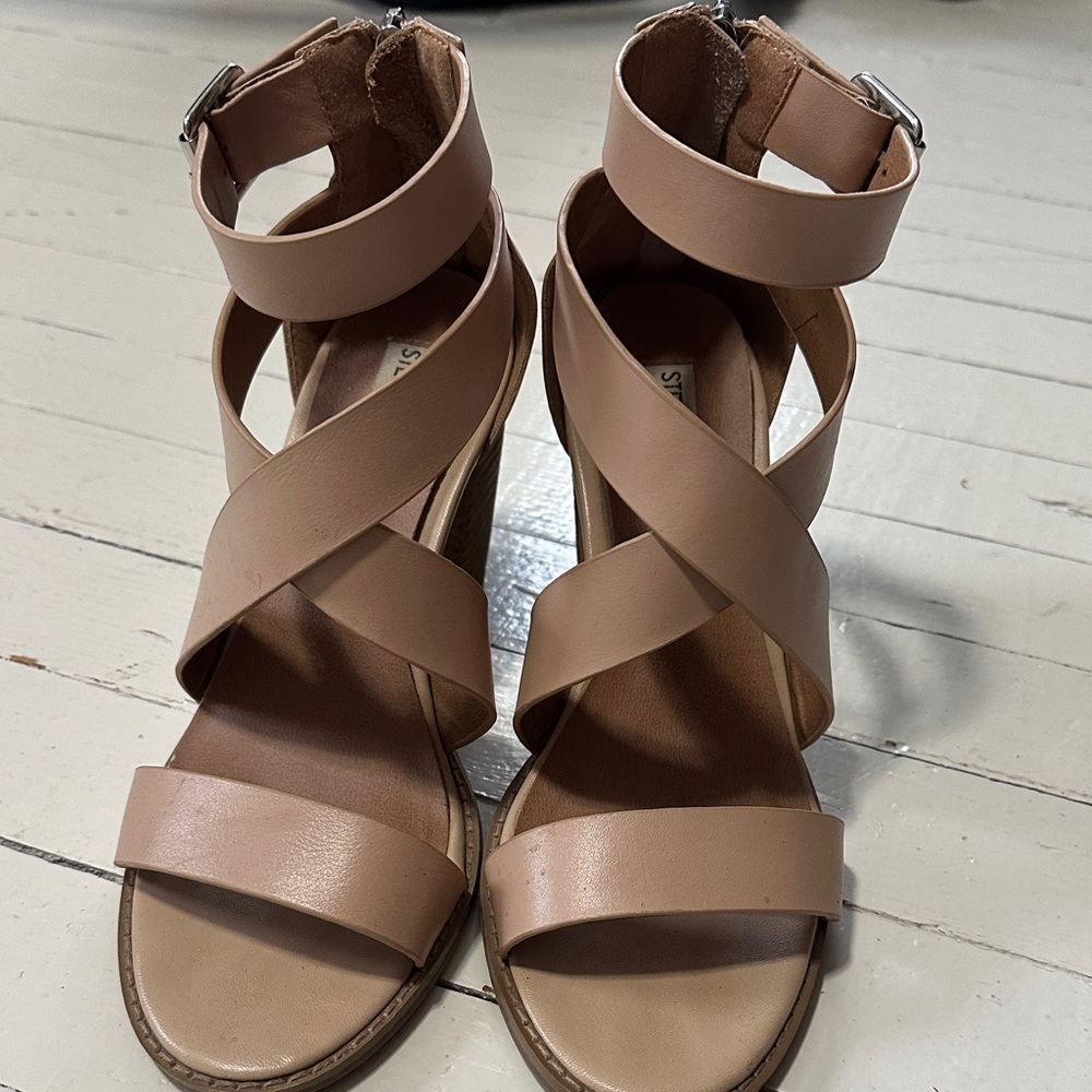 Steve Madden nude Strappy Sandals